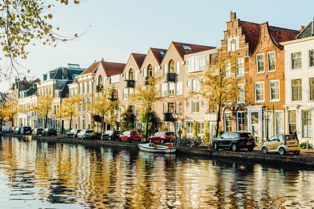 Dutch canal houses in Amsterdam, illustrating the Affordable Rent Act for tenants