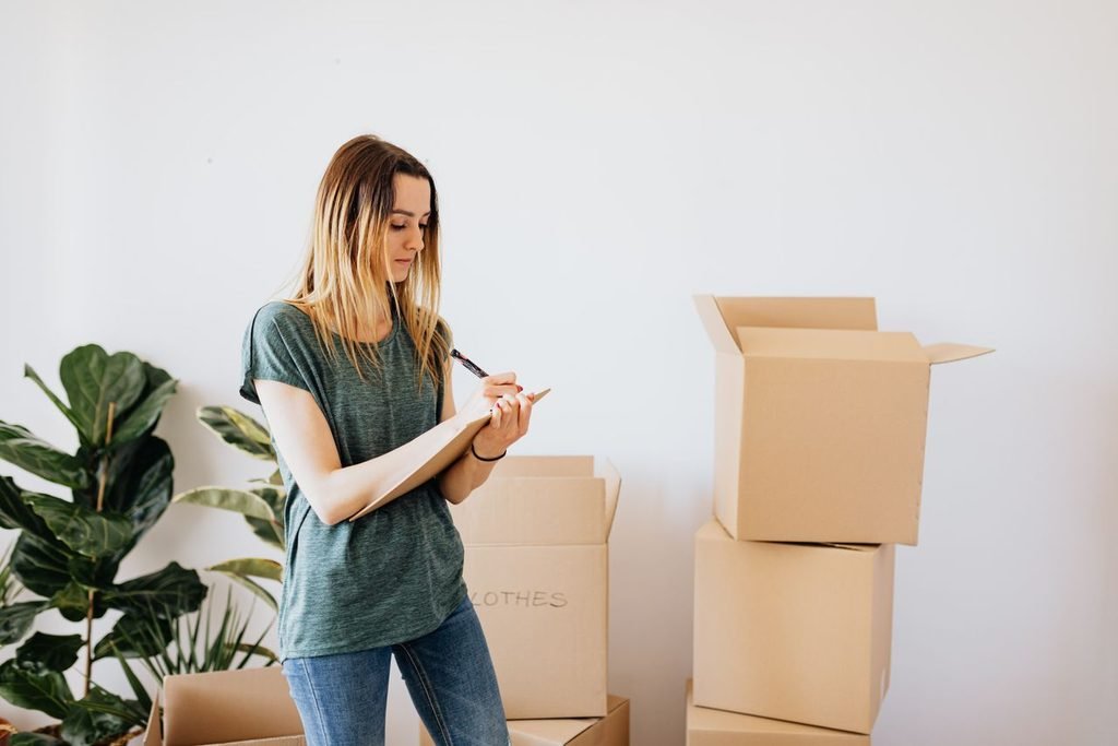 Tenant noting the notice period before ending a tenancy in the Netherlands
